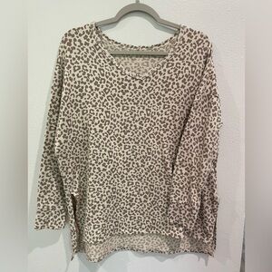 American Eagle Cheetah Soft Pullover Super Soft - Size Small